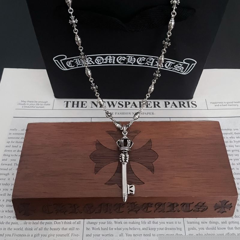 Ch**me He**ts necklaces